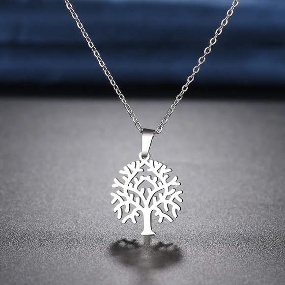 ⚜️[𝟯/$𝟭𝟴]⚜️NEW Tree Charm Stainless Steel Necklace - Picture 5 of 9